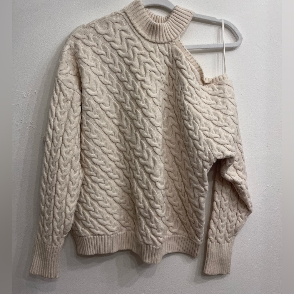 DONATED! Women's Cream Cable Knit Sweater.